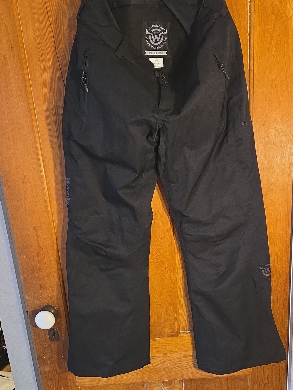 Moosejaw Women's Insulated Black Outdoor Ski And Snow Cargo Pants